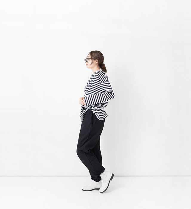 color : NAVY BORDER , model : 162cm