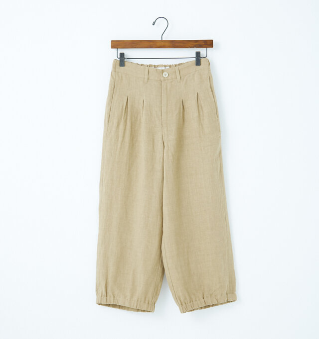 ■BEIGE
定番カラーのベージュ。リネンらしい優しいナチュラルな風合いです。