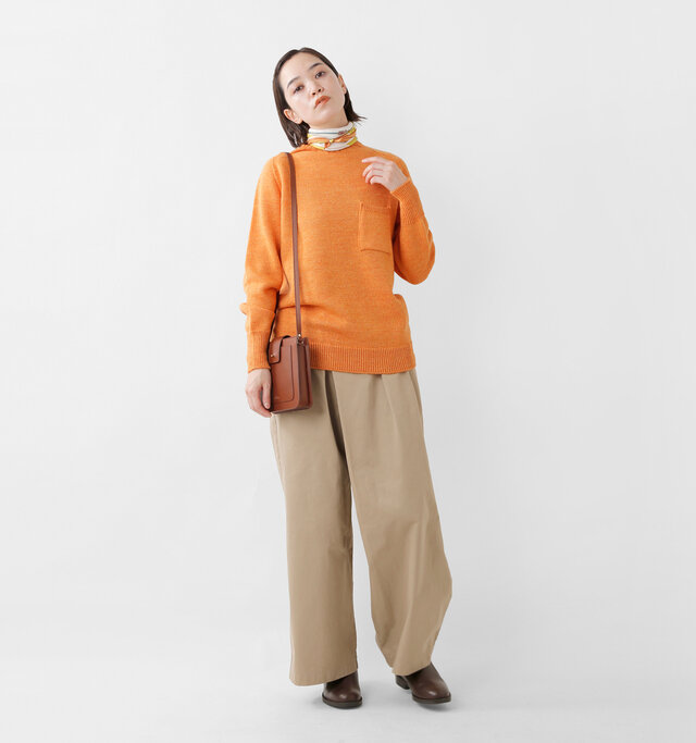 model saku：163cm / 43kg 
color : heather orange / size : S