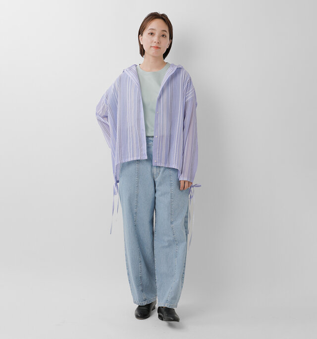 model asuka:160cm / 48kg
color : sax multi stripe / size : F