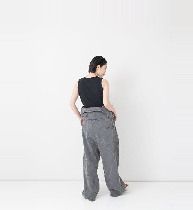 color : BLACK , model : 162cm