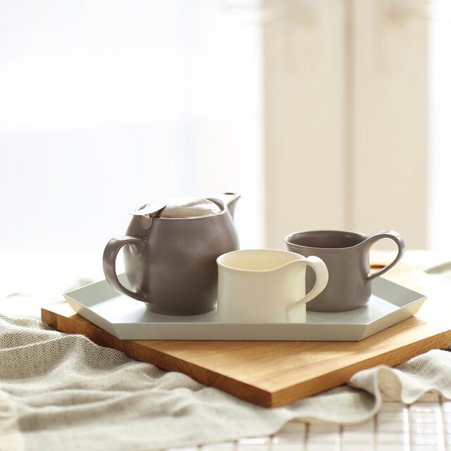 お家でまったりティータイム。
デンマークの「Hygge」ヒュッゲな文化にならって
KOZマグ&ポットとともに、ほっと一息しませんか?