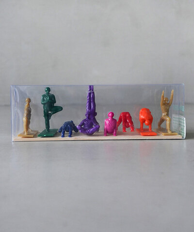 DETAIL|Yoga Joes 9 Figures "Rainbow" ヨガジョー 9フィギュア "レインボー” 平和を願う兵士のオブジェ 3658jor