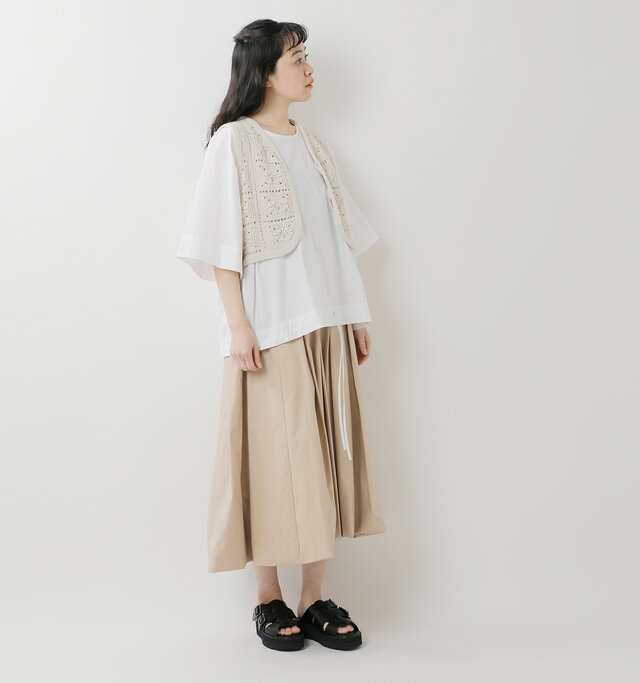 model saku:163cm / 43kg
color : white / size : F