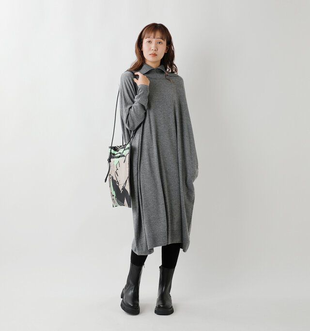 model mayuko：168cm / 55kg 
color : gray / size : F