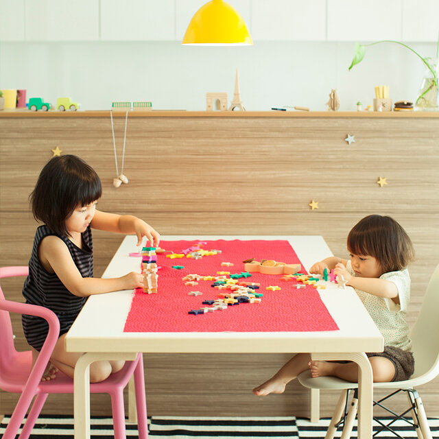 色々な遊び方ができるので、飽きずに長く遊んでもらえるお気に入りのおもちゃになることと思います。