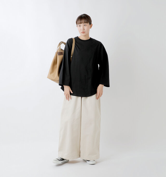 model mayuko：168cm / 55kg 
color : black / size : M
