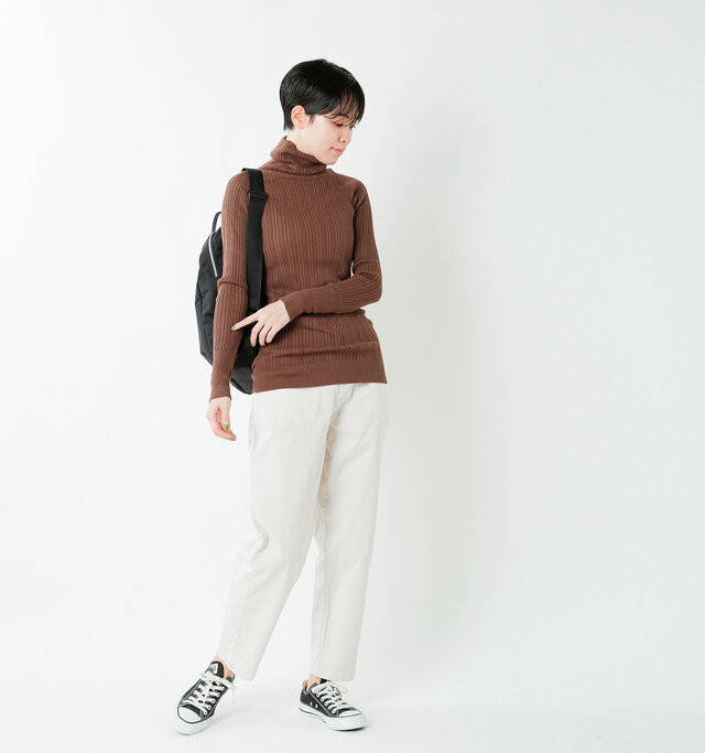 model saku:163cm / 43kg
color : walnut / size : 1