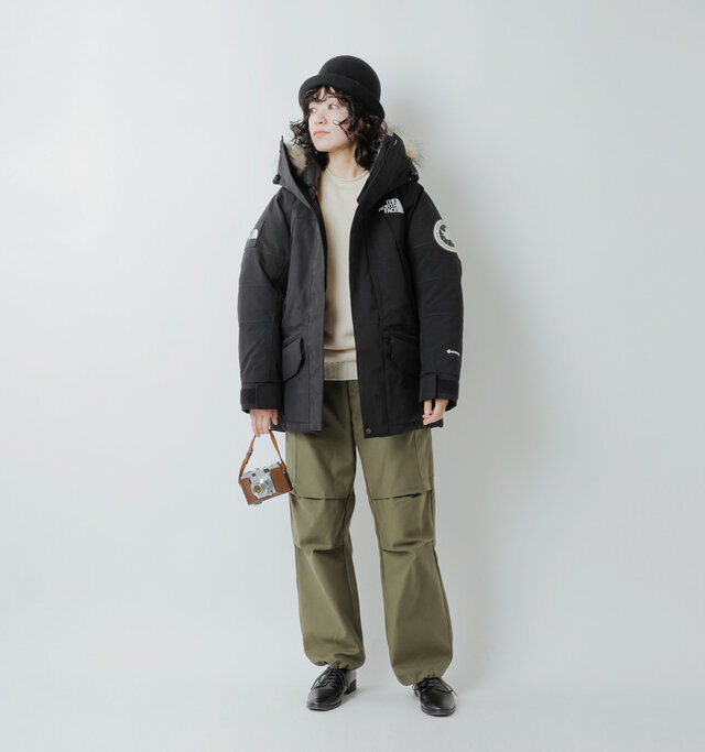 model saku：163cm / 43kg 
color : black / size : XS