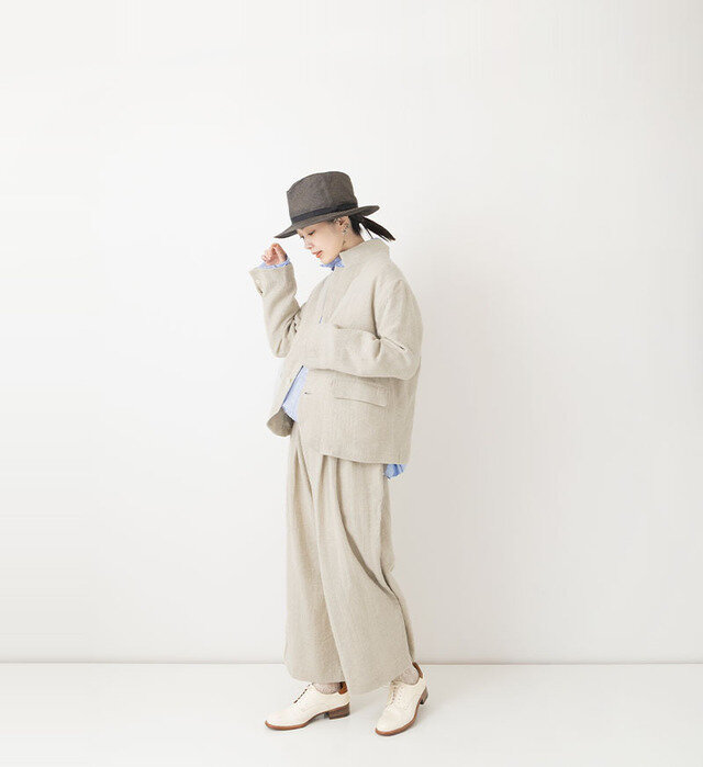 color : KINARI , model : 162cm