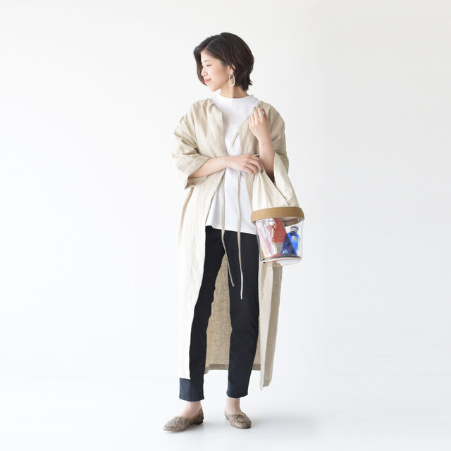 モデル:157cm / 47kg
color : black / size : Sサイズ