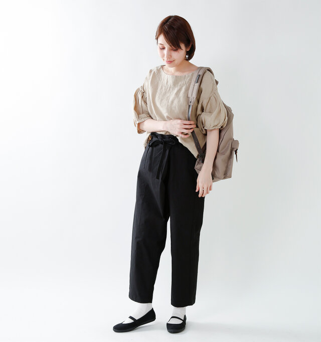 model yama:167cm / 49kg
color : negro / size : 38