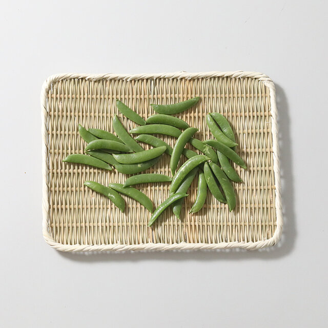 尺2寸:約37cmx26cm 約220g