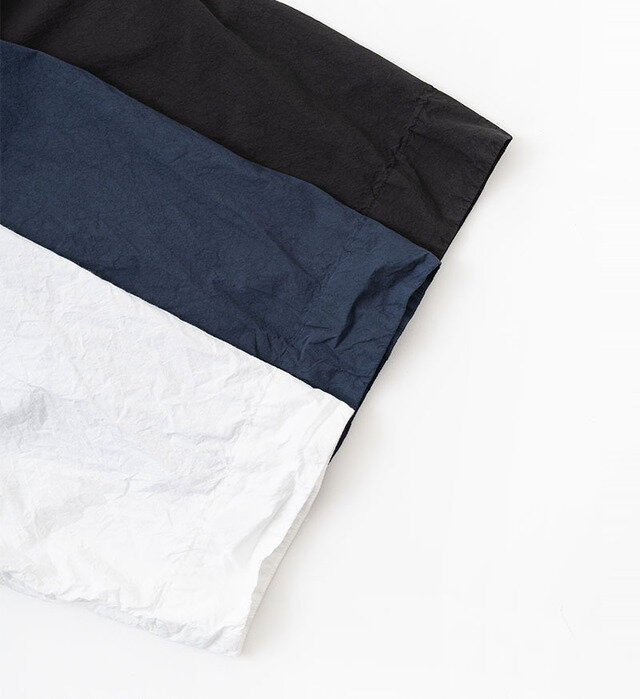 color : 手前からWHITE / NAVY / BLACK