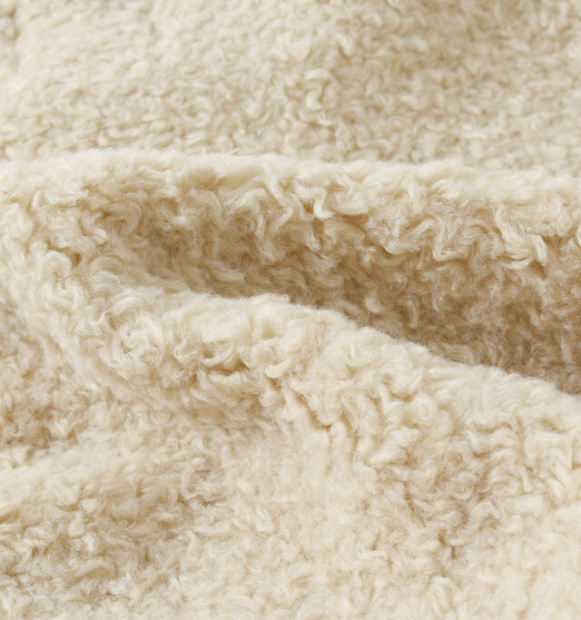 ACRYLIC 47% POLYESTER 44% WOOL 9%