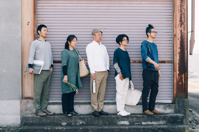 男女問わず。また、年齢問わず着られます。