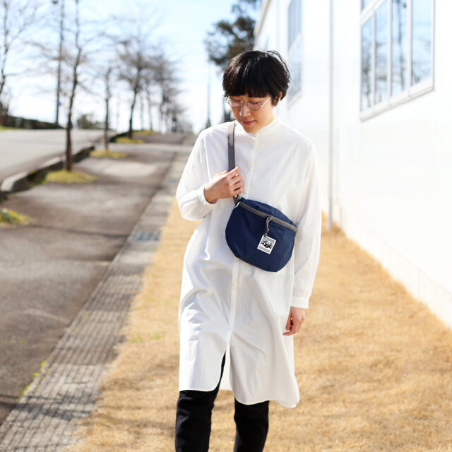 着用カラー DARK NAVY