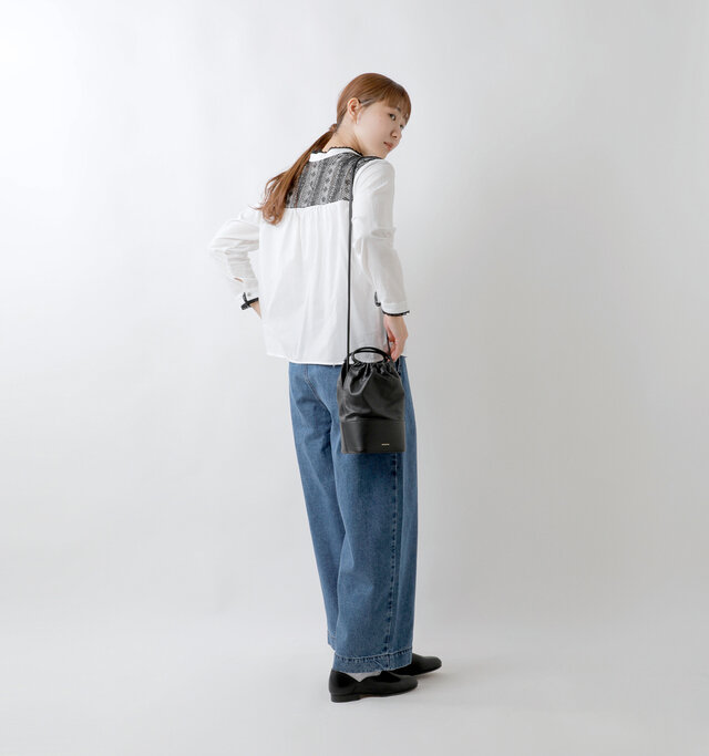 model mayuko:168cm / 55kg
color : bi collar / size : F