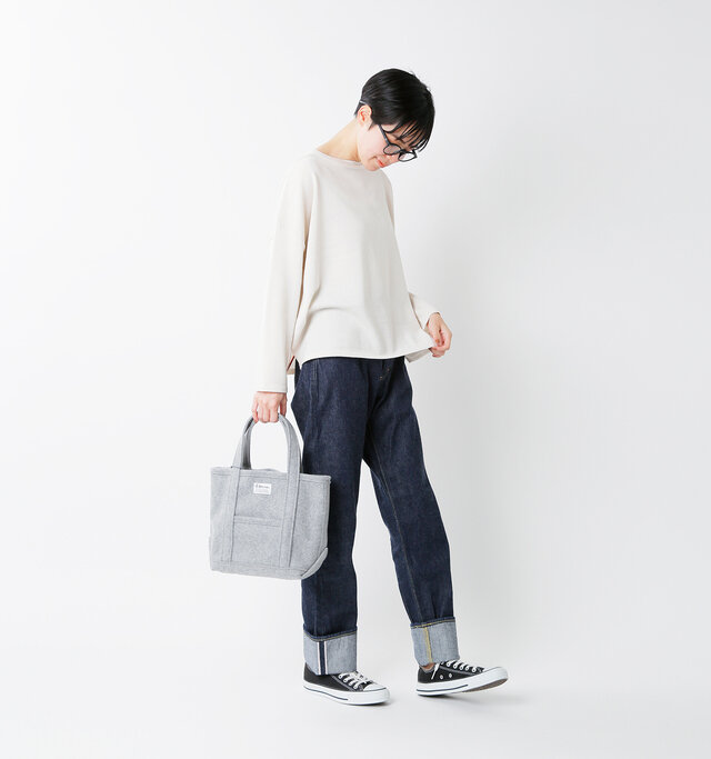 model saku:163cm / 43kg
color : top gray / size : one