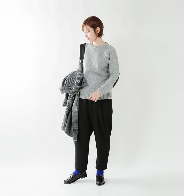 model yama:167cm / 49kg
color : light gray / size : S