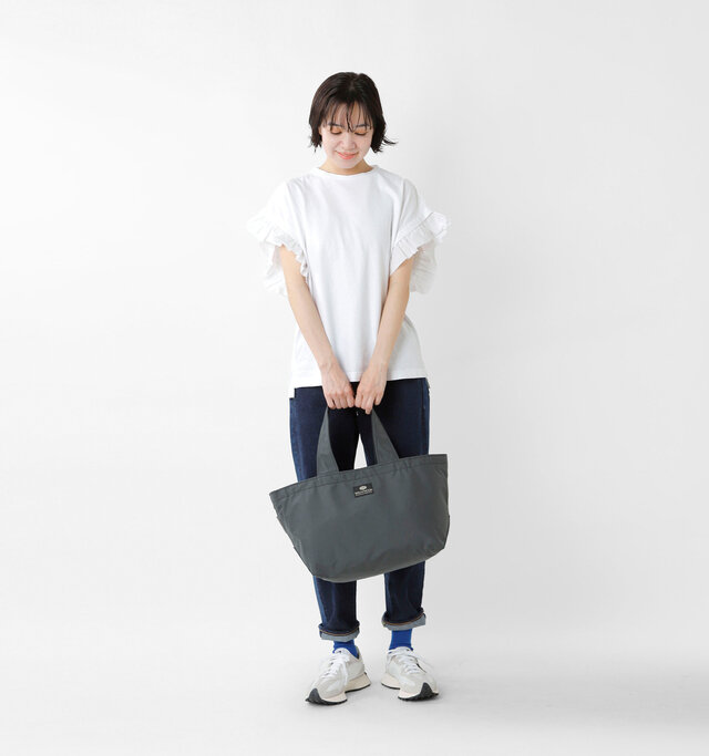 model saku：163cm / 43kg 
color : gray / size : one