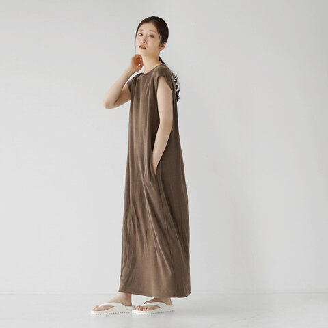 Unfil ローシルク ノースリーブ ロング ワンピース Raw Silk Ribbed Jersey Sleeveless Dress Wosp Uw113 アンフィル Crouka クローカ キナリノモール Unfil ローシルク ノースリーブ ロング ワンピース Raw Silk Ribbed Jersey Sleeveless Dress Wosp Uw113 アンフィル Crouka クローカ キナリノモール