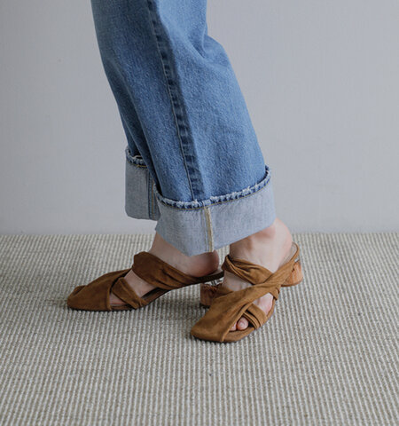 ALM.|スクエアトゥ レザー ミュール “MARIA LEATHER MULES” al125