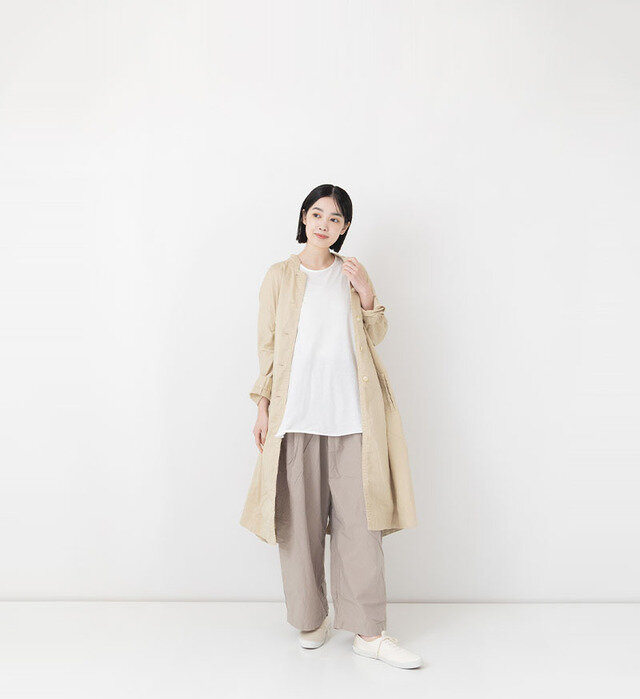 color : WHITE , model : 162cm