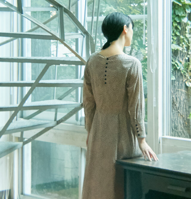 モデル165cm 着用サイズ:0(BEIGE)
