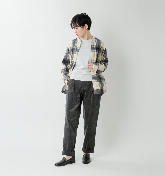 model saku:163cm / 43kg
color : charcoal / size : S