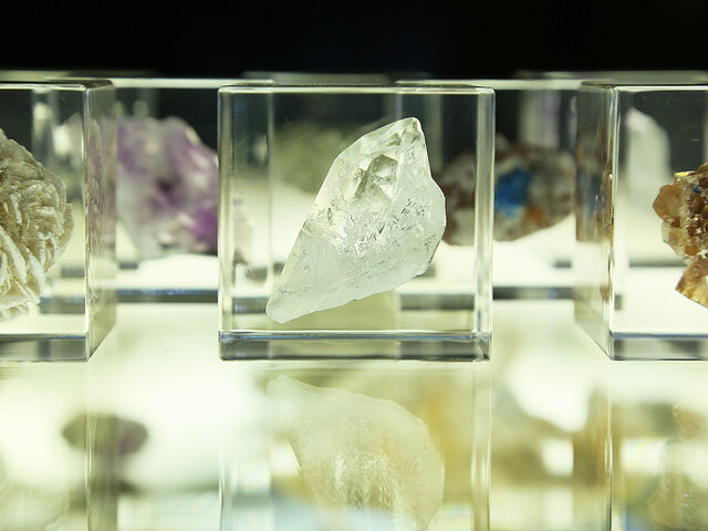 ウサギノネドコ｜Sola cube Mineral 水晶（5cm角）