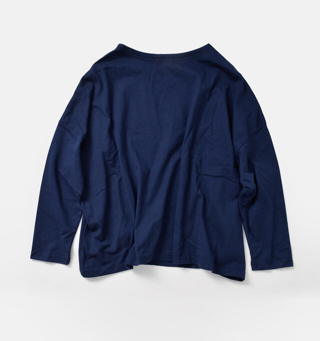 color : navy