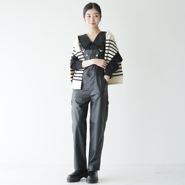 モデル:166cm / 47kg
color : black(col.201) / size : Sサイズ