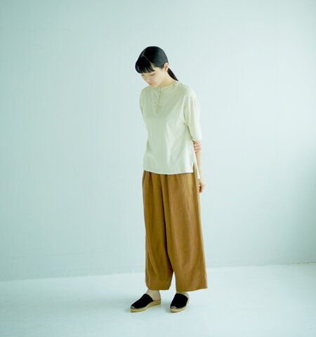 GRANDMA MAMA DAUGHTER|ヘンリーギャザーTEE