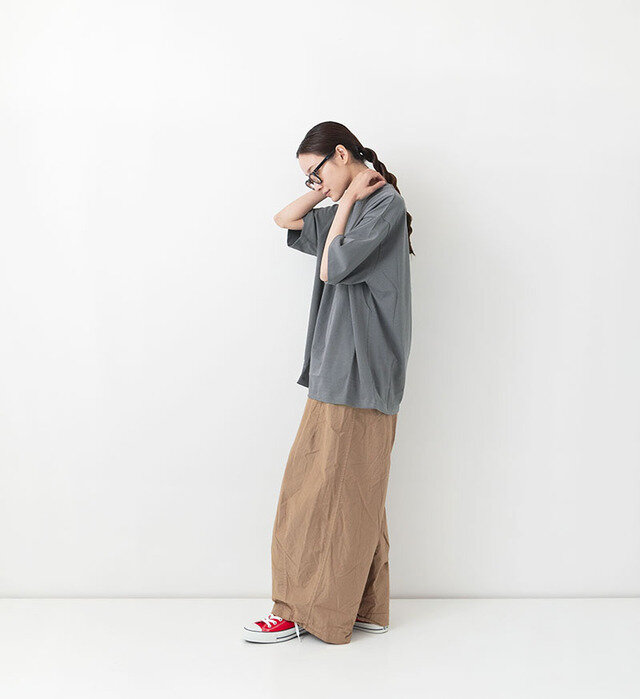 color : NEZUMIIRO , model : 162cm , size: 1