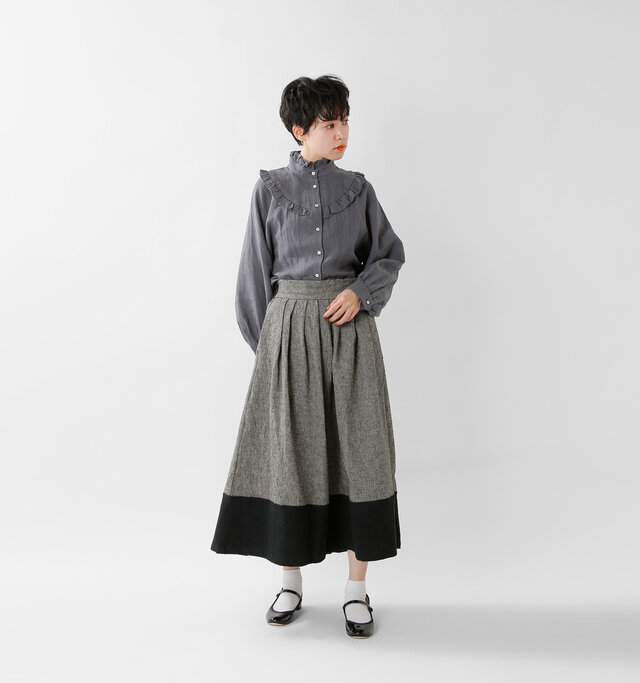 model saku:163cm / 43kg
color :grayish / size :F