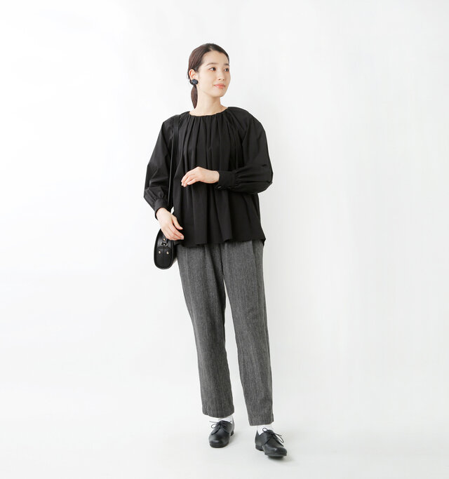 model mizuki：168cm / 50kg 
color : black / size : 24cm