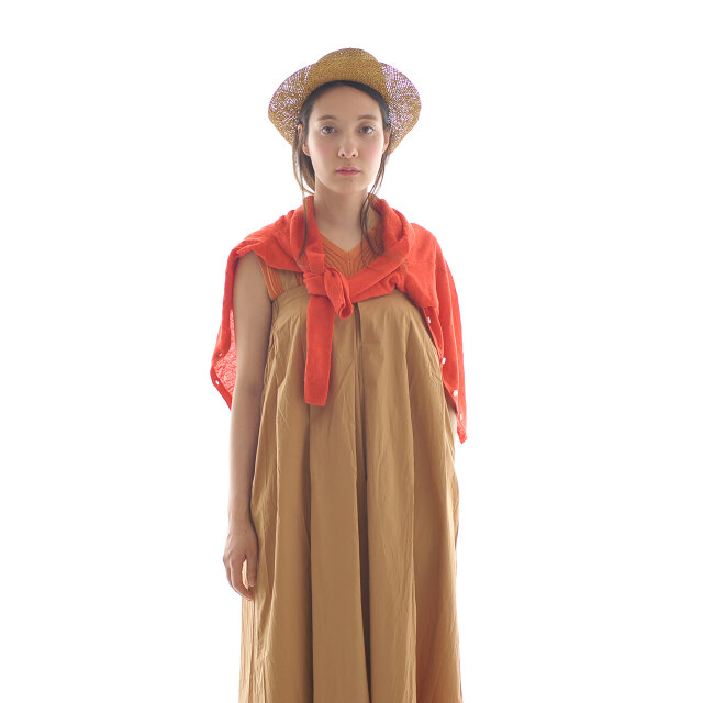 モデル:164cm / 49kg
color : red / size : フリーサイズ