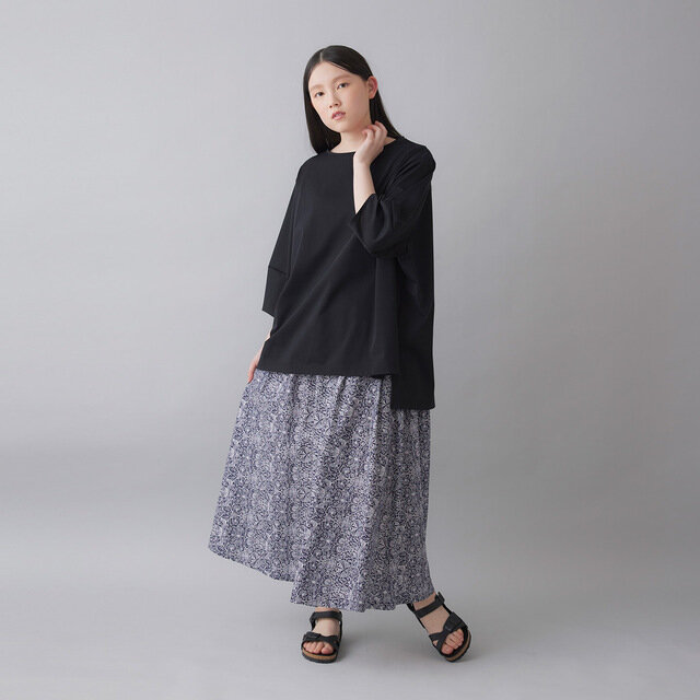 model:164cm color:クロ