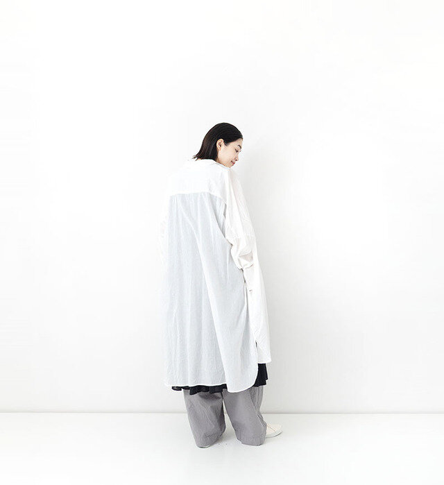 color : WHITE , model : 162cm
