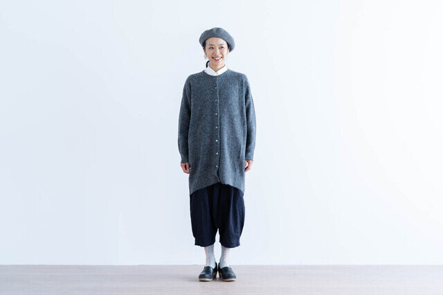 グレー着用(モデル身長:160cm)