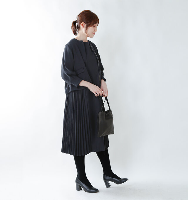 model yama:167cm / 49kg
color : navy / size : S
