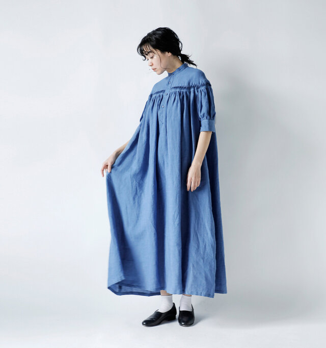 model saku：163cm / 43kg 
color : W wood blue / size : 38