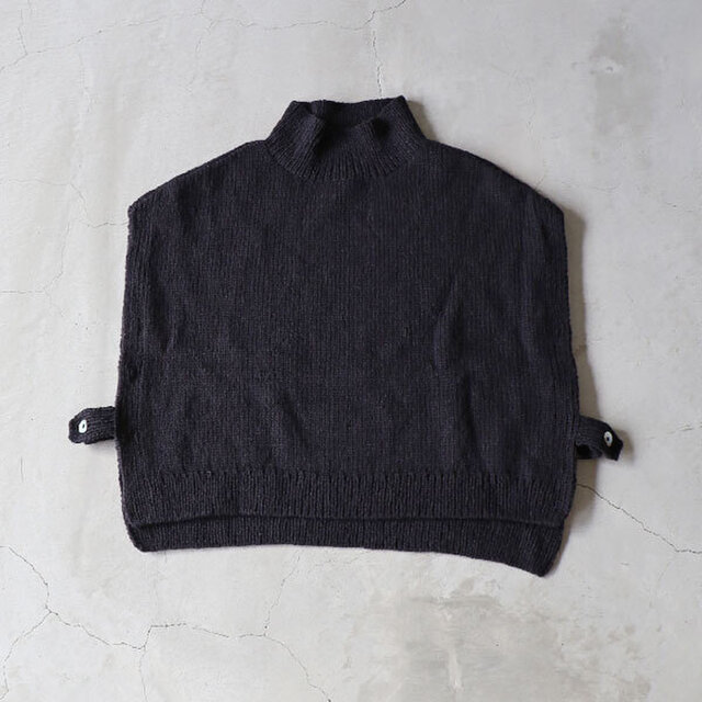 お色味は、グレージュとクロの2色展開です