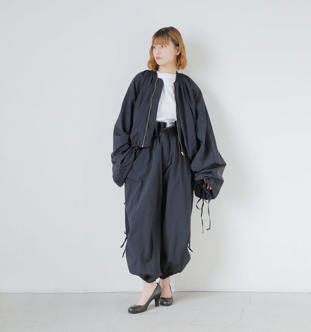 color : black / size : one