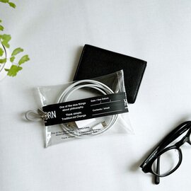 Finissage|真ん中ファスナーがポイント クールな印象のクリアポーチ