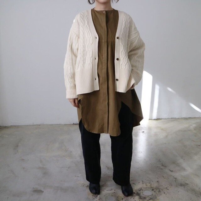 01/ホワイト(着用モデル身長155cm)