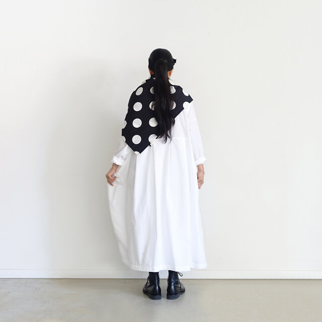 Model 158cm、White 着用