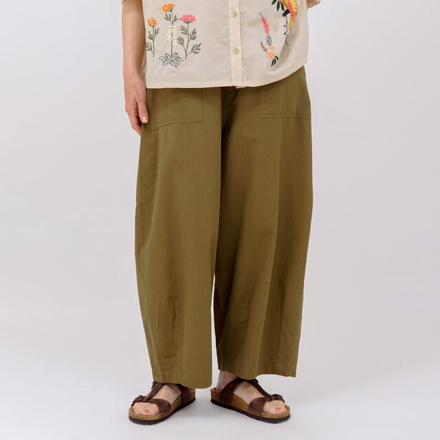 khaki / model : 168cm