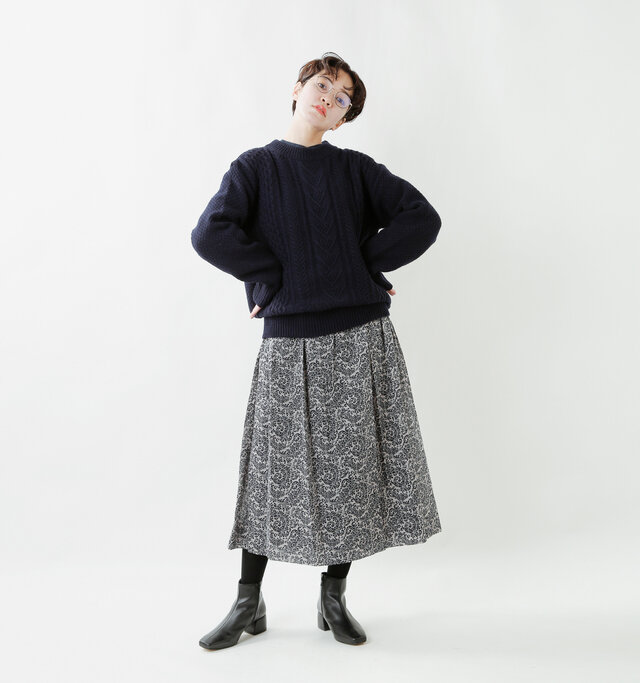 color : navy / size : M